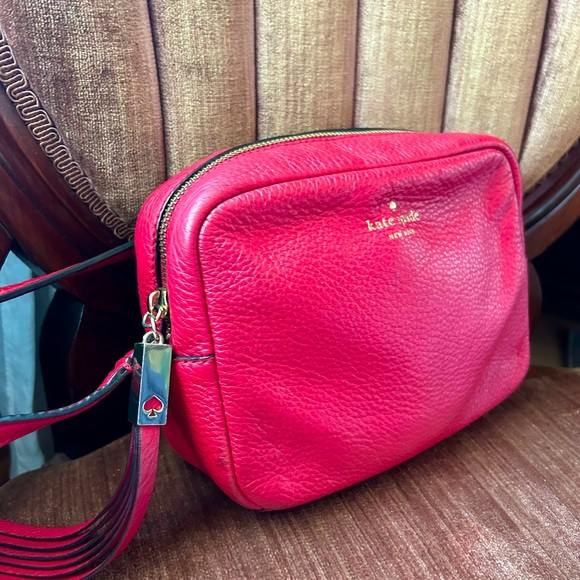 Kate Spade red leather crossbody bag. - Picture 3 of 6